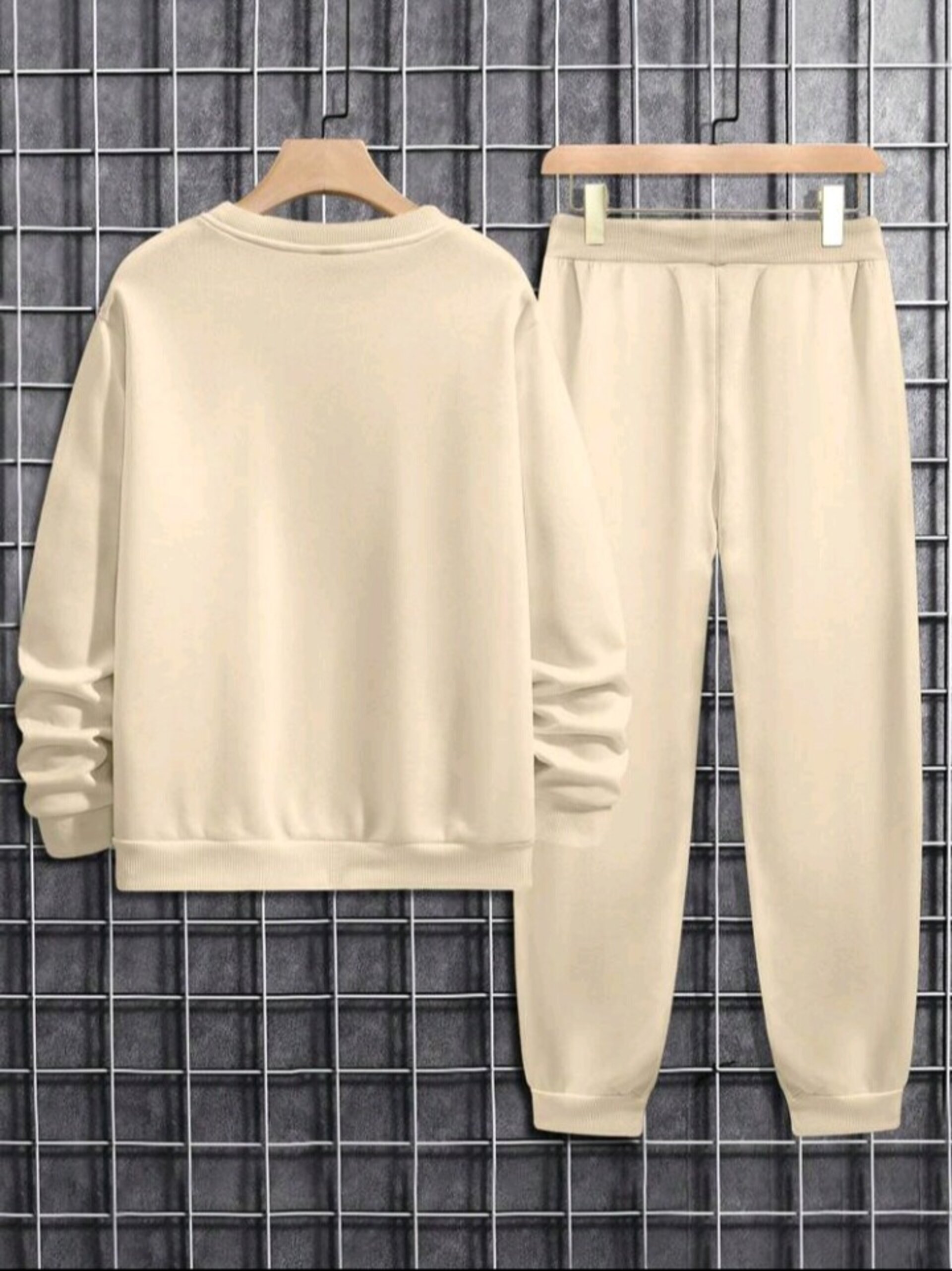 conjunto de sudadera y pantalon de chandal - 3