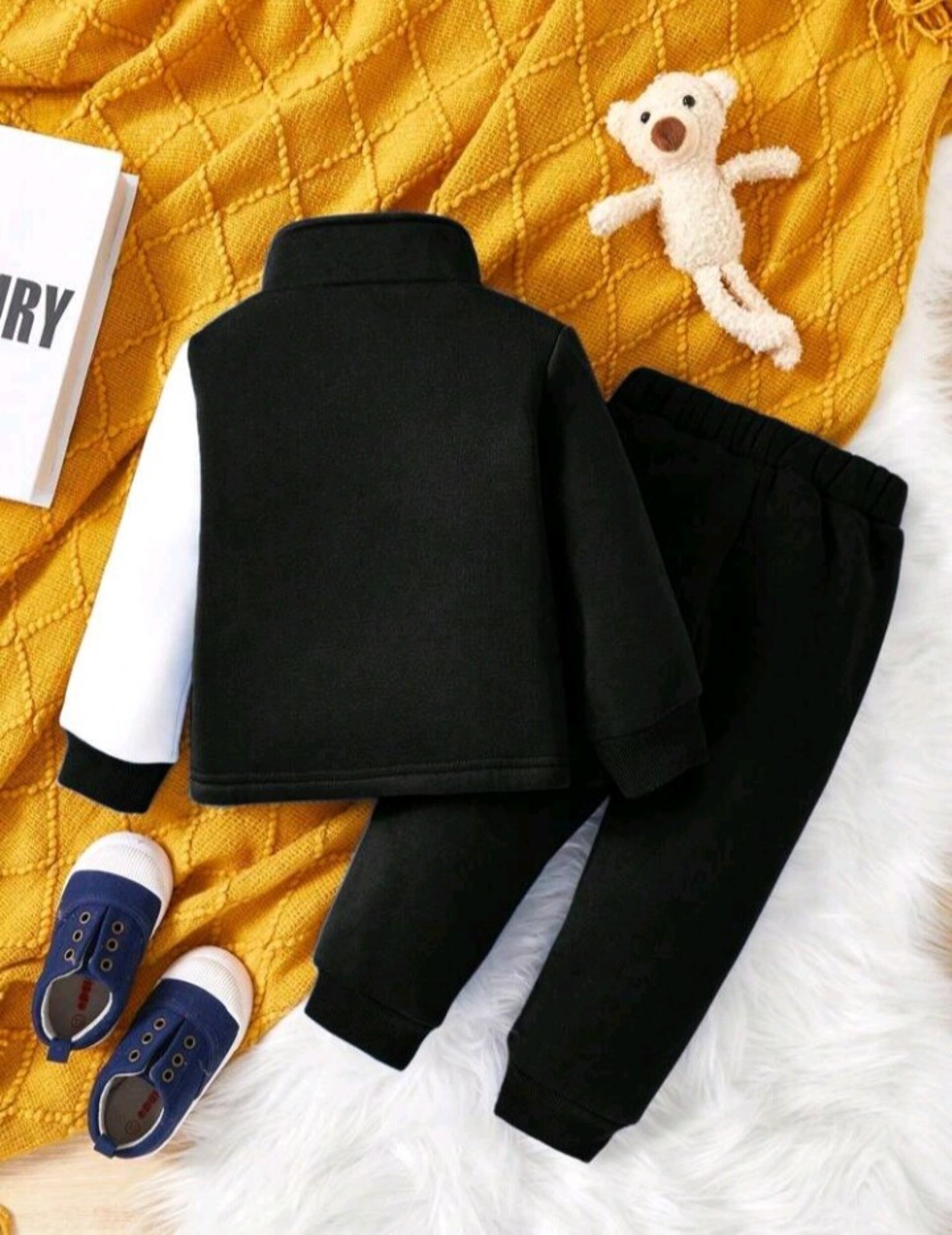 conjunto de chaqueta y pantalon deportivo. - 11
