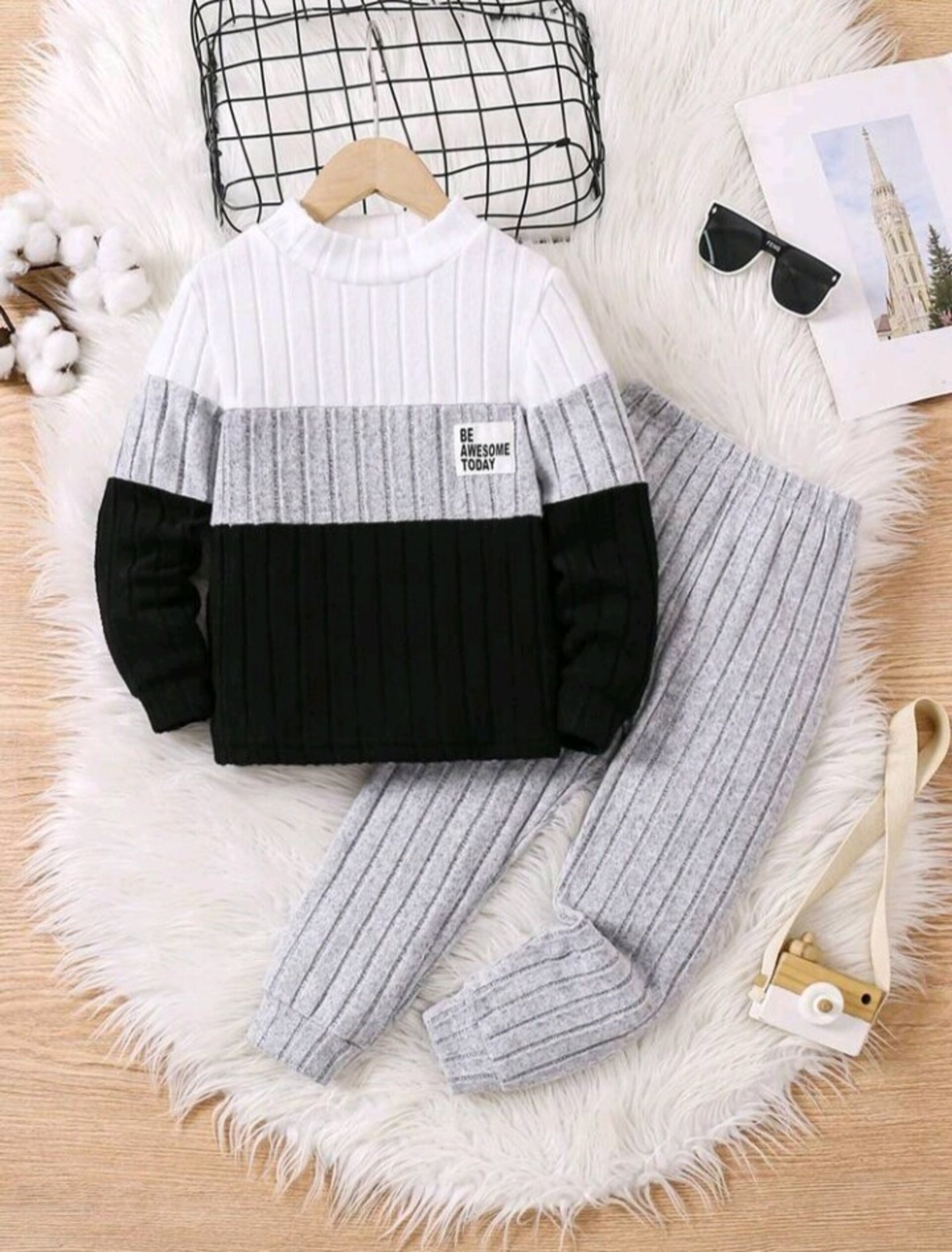 conjunto casual de sudadera y pantalon para niño - 7