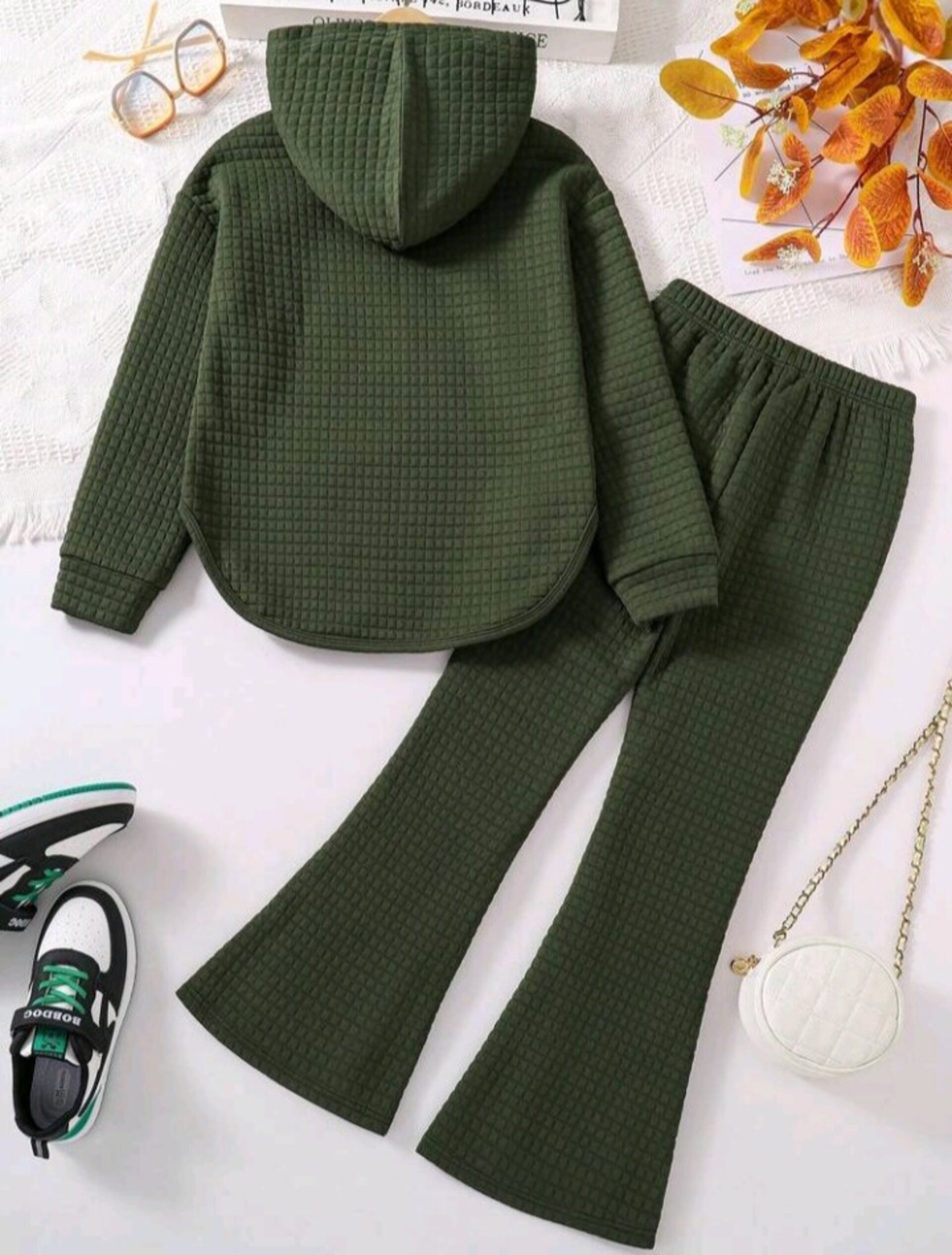 conjunto de sudadera y pantalon de campana para niña - 2