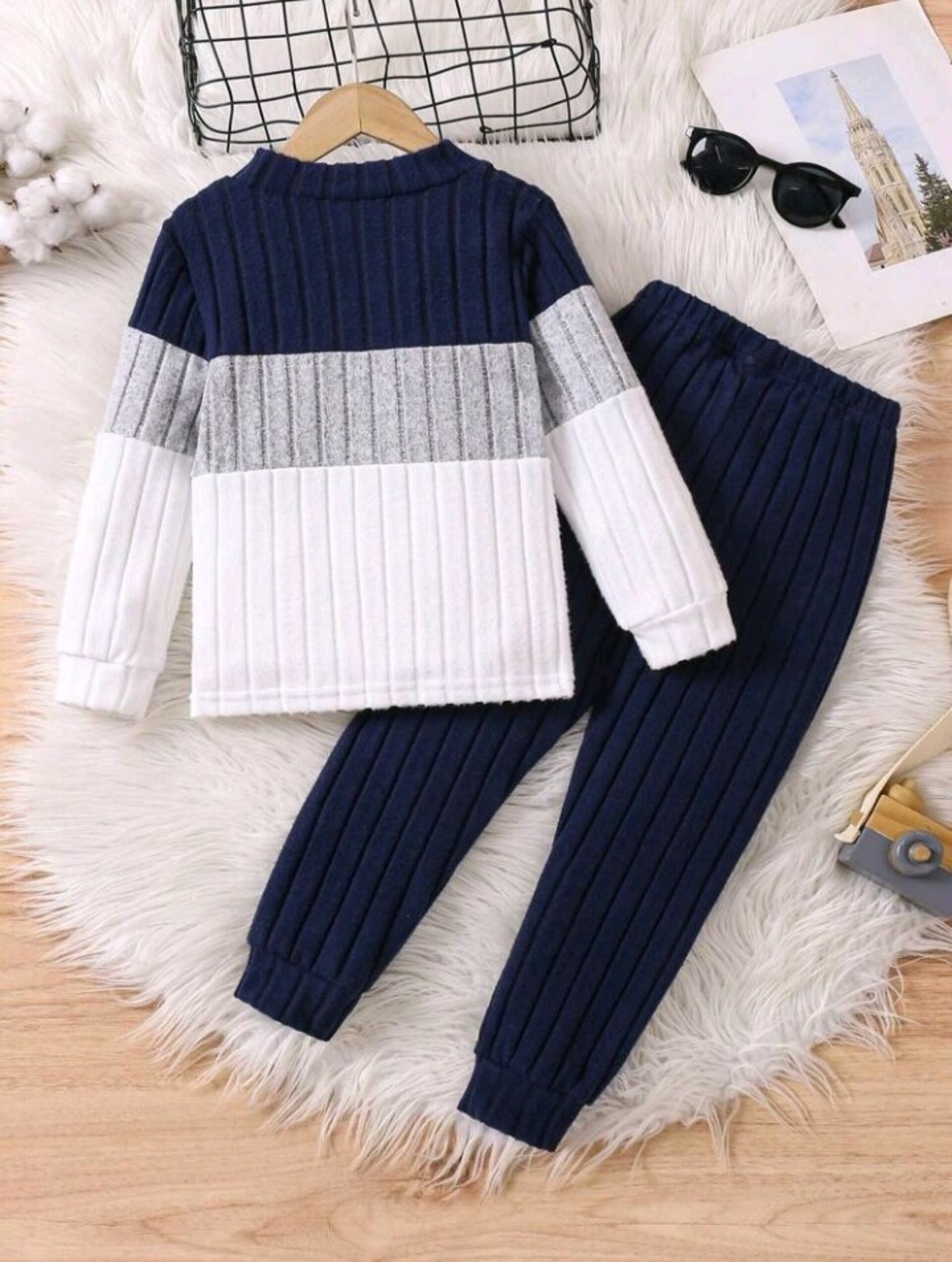 conjunto casual de sudadera y pantalon para niño - 2