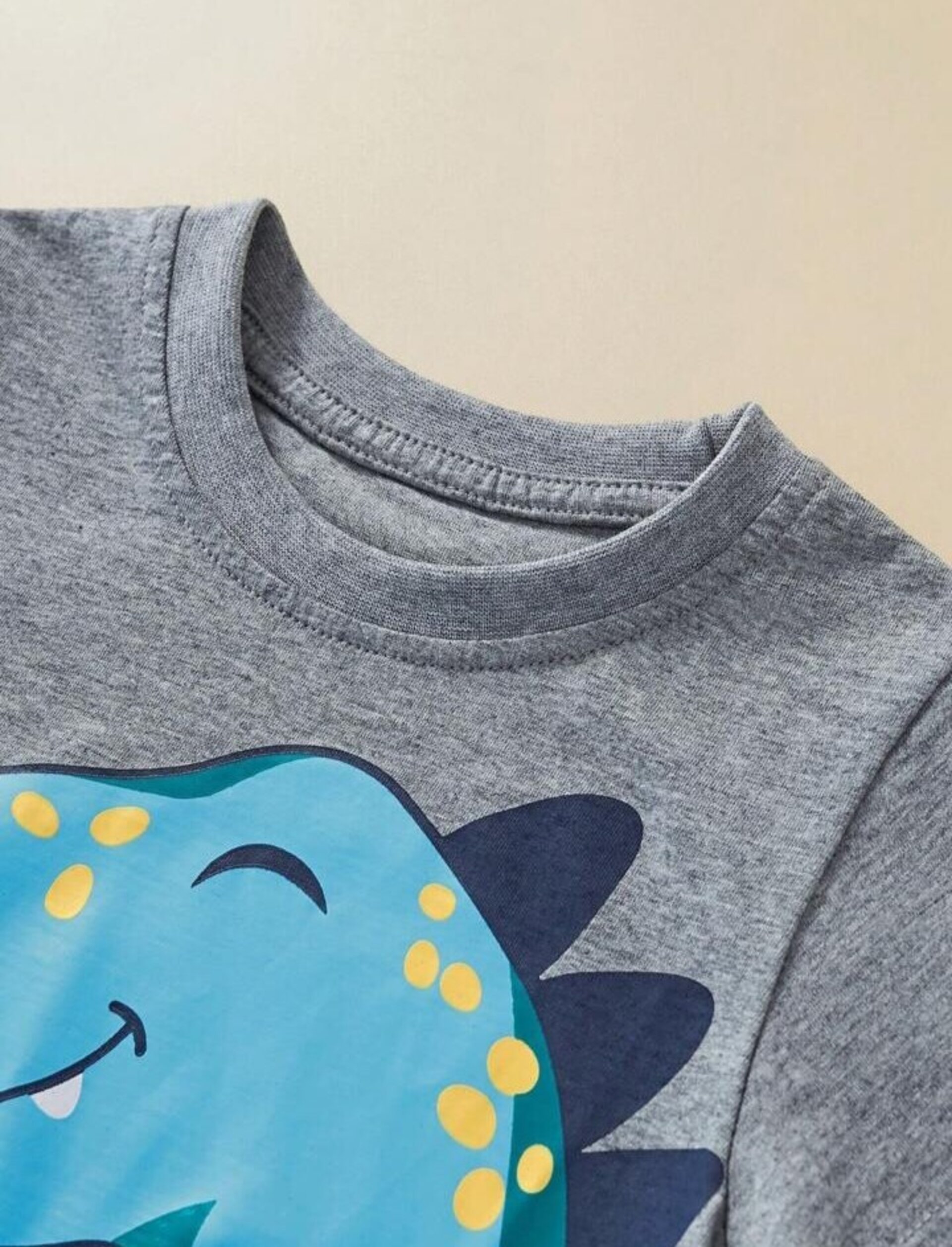 Conjunto de dos piezas para niño - 27
