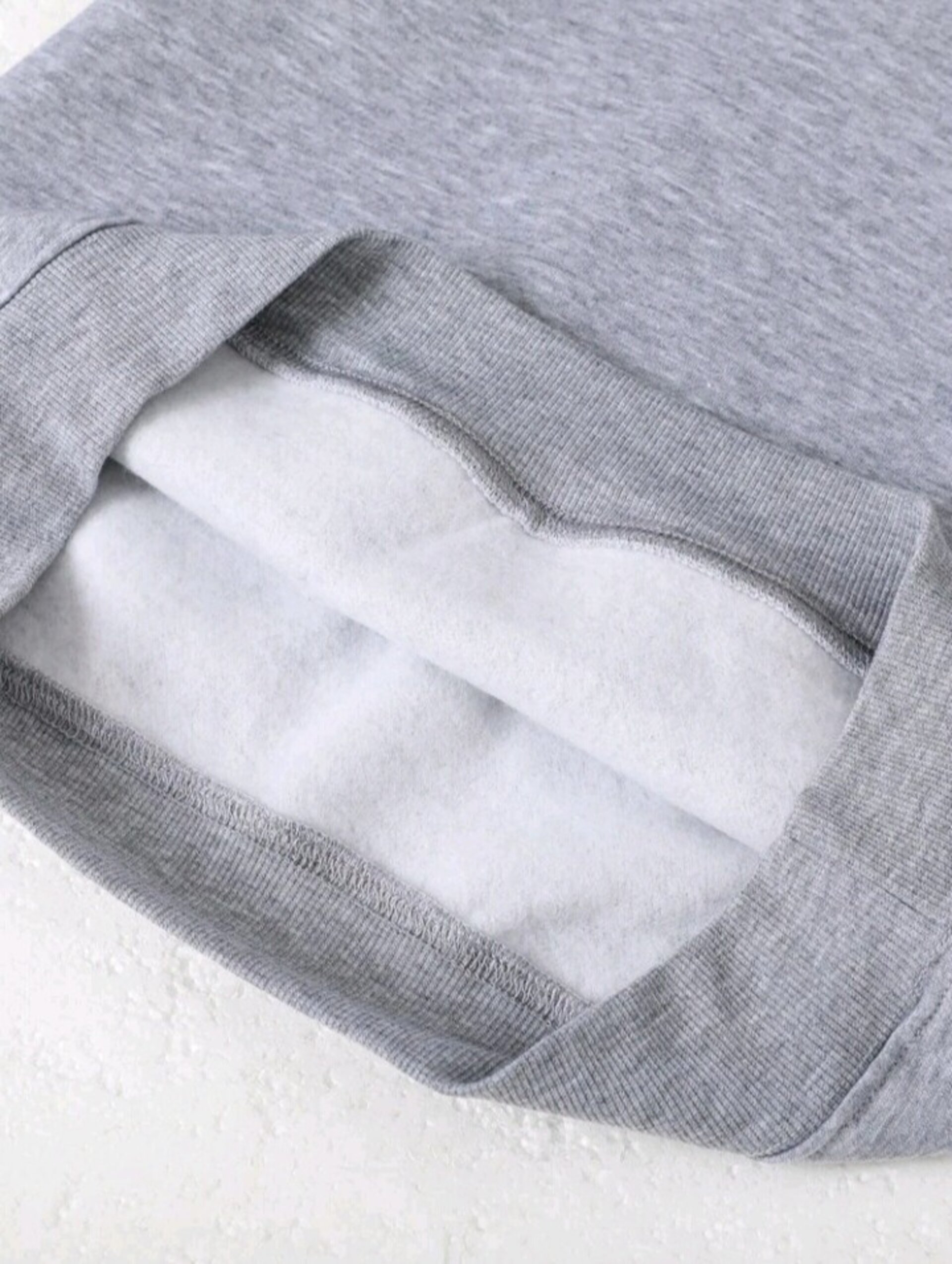 conjunto con capucha y pantalones deportivos - 6